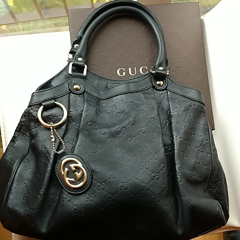 Leather handbag